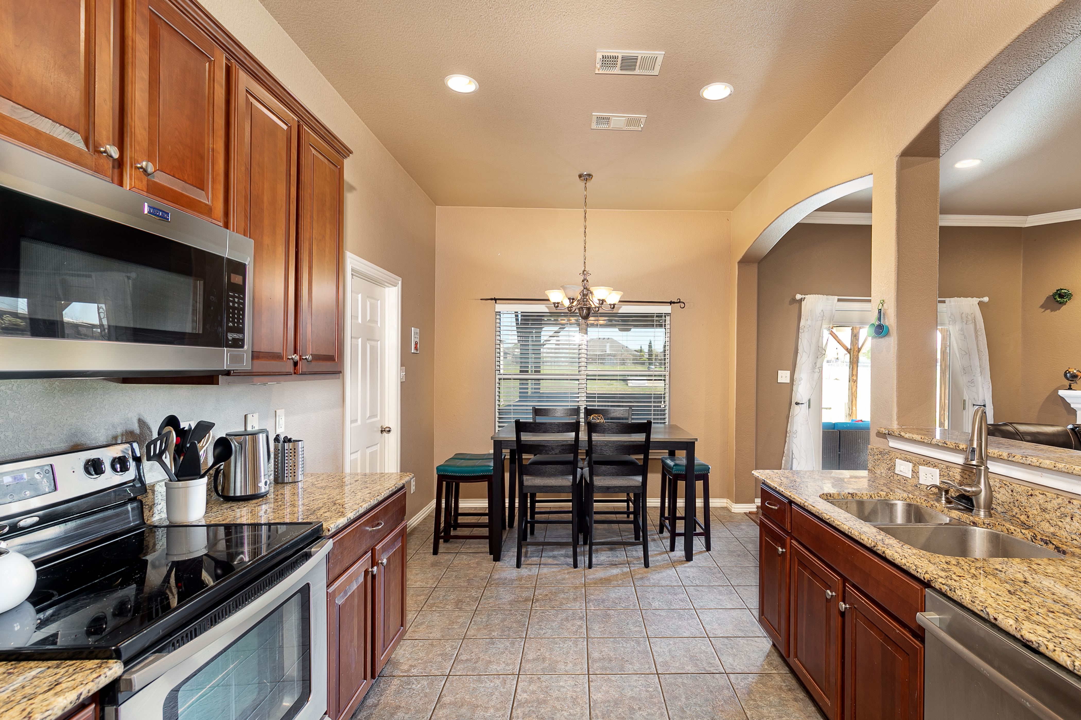 CountryView second view of kitchen